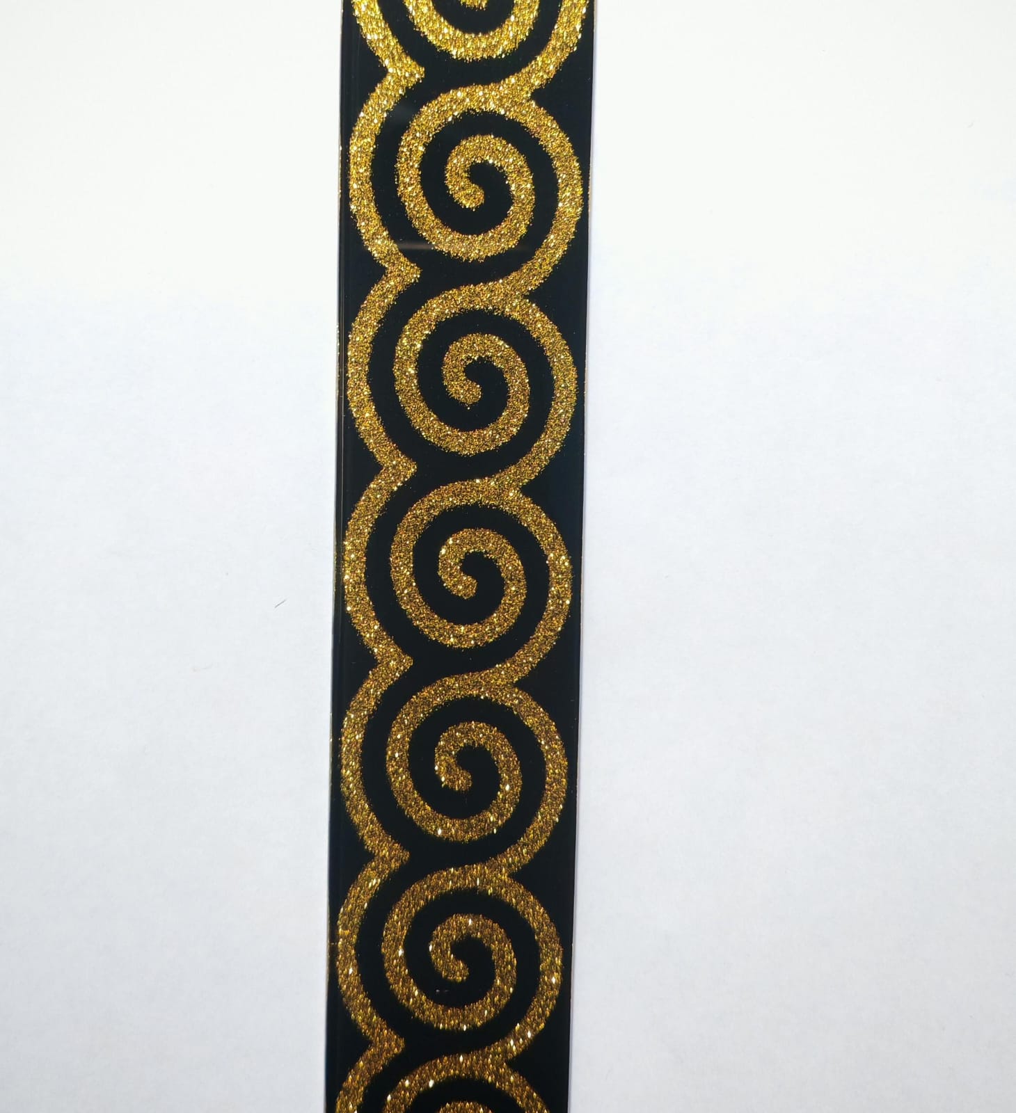 CIRCULO DORADO Y NEGRO 4 CM