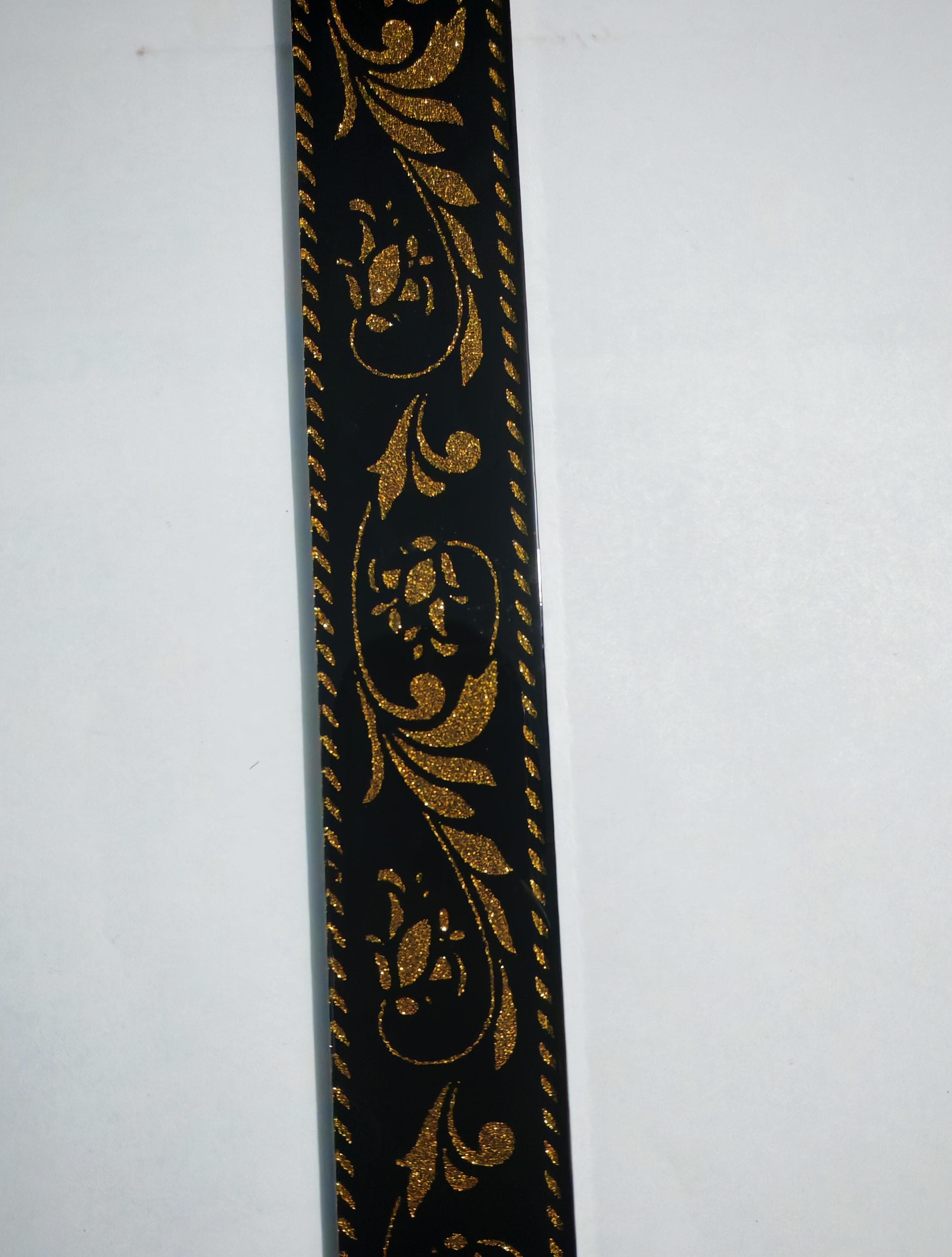 HOJAS DORADO 4 CM